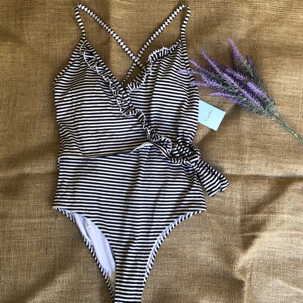 Cupshe one piece bathing suit